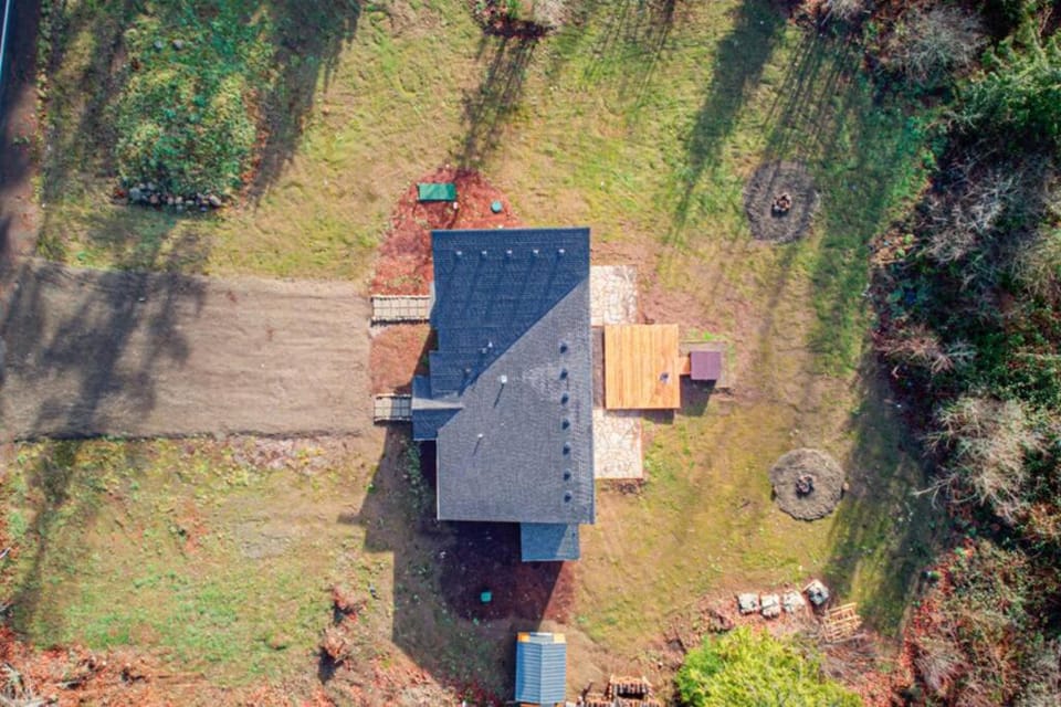 Newly built Modern Chalet Duplex - 1 House in Mount Hood Village