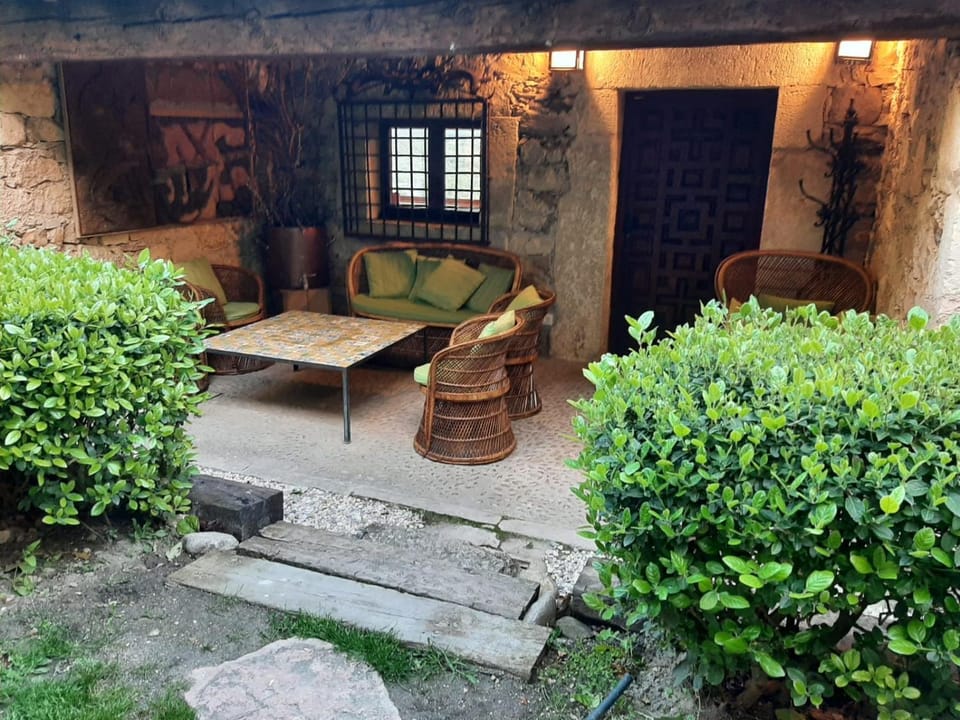 Facade/entrance, Seating area