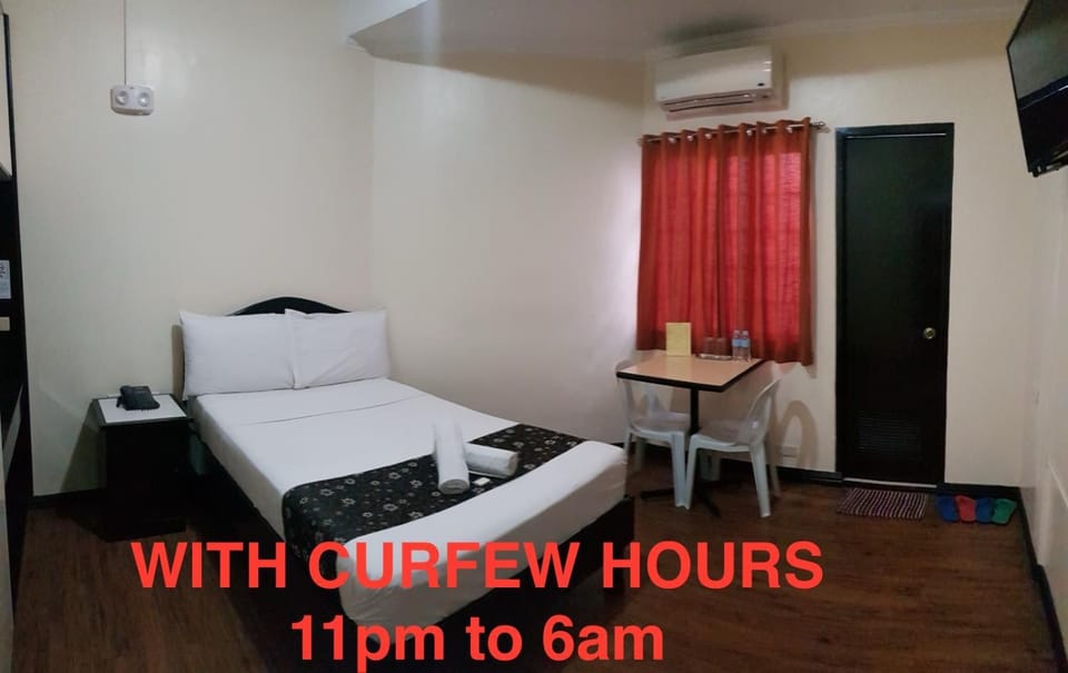 Grand Traveler Suite Inc Bed and Breakfast in Makati