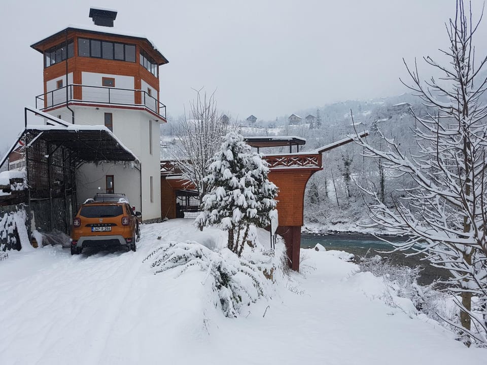 Property building, Winter