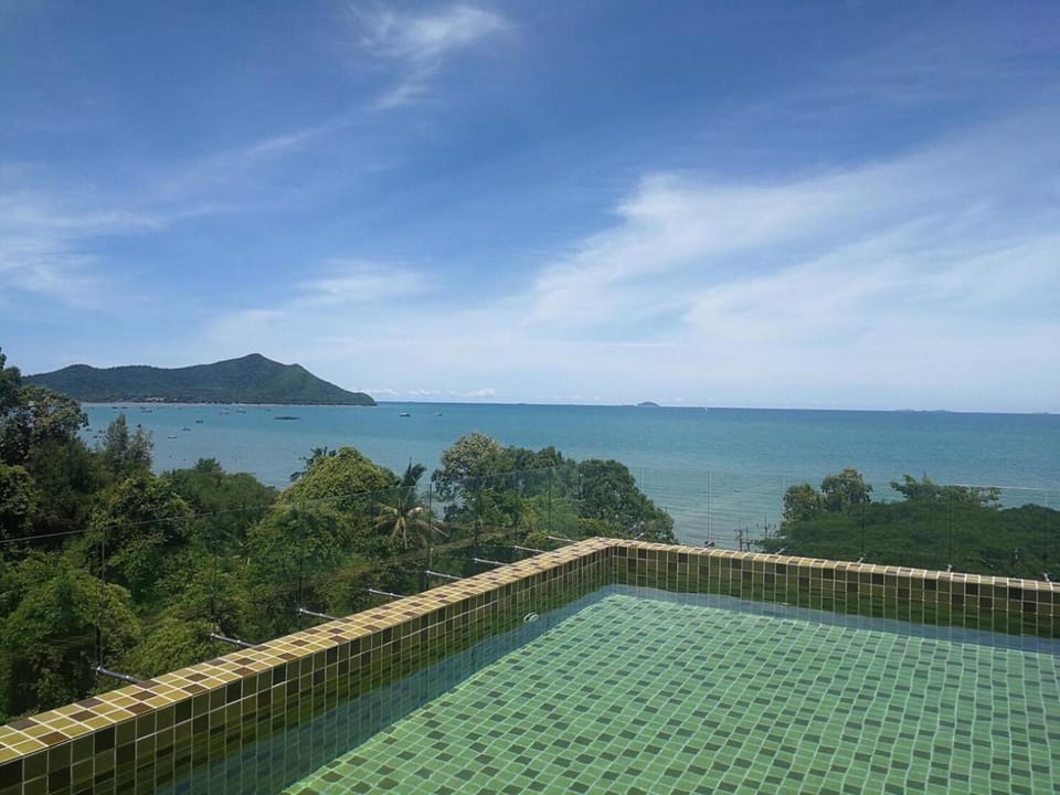 De Amber Bang Sarae by FunnyProperty Apartment in Pattaya City