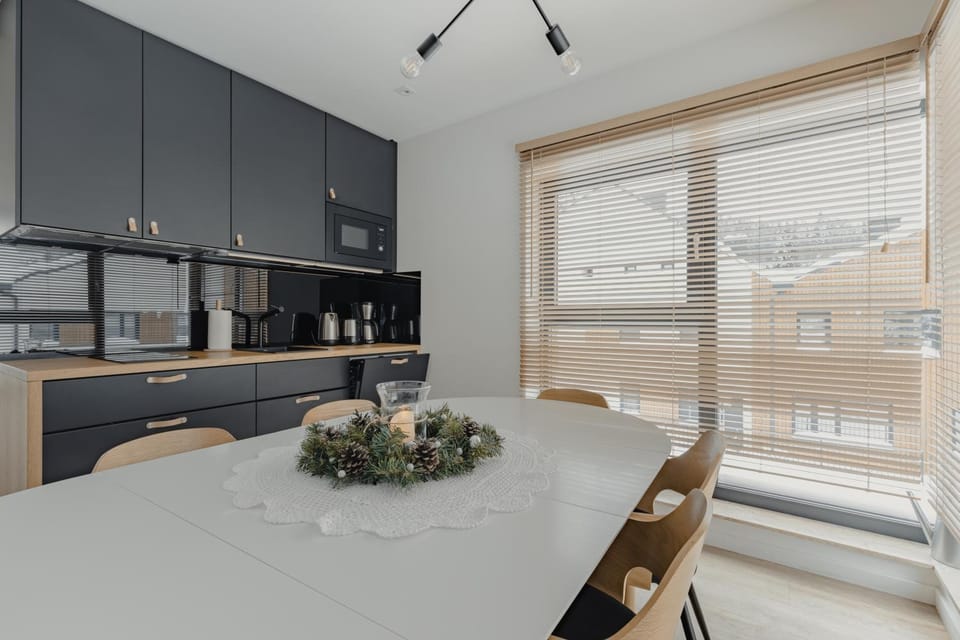 Kitchen or kitchenette, Dining area, minibar, pet friendly, stove