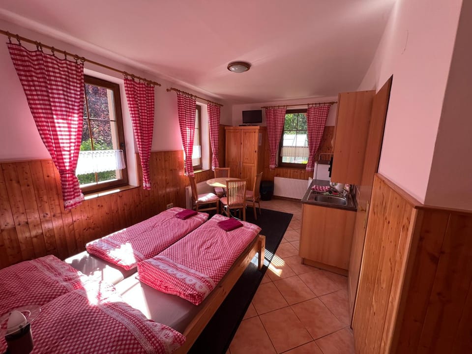 Apartmány U Švýcarského dvora Vacation rental in Lower Silesian Voivodeship