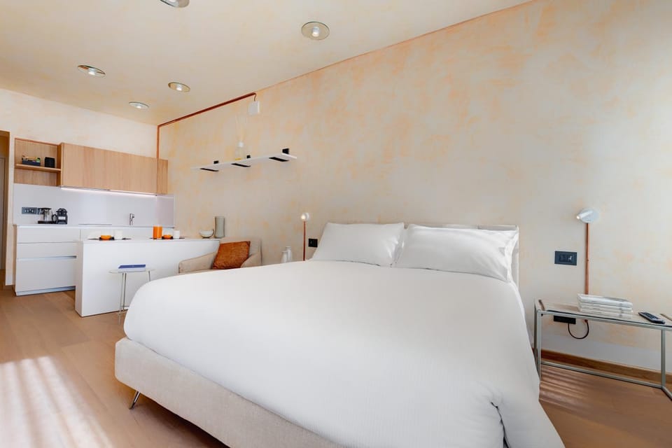Bed, Photo of the whole room