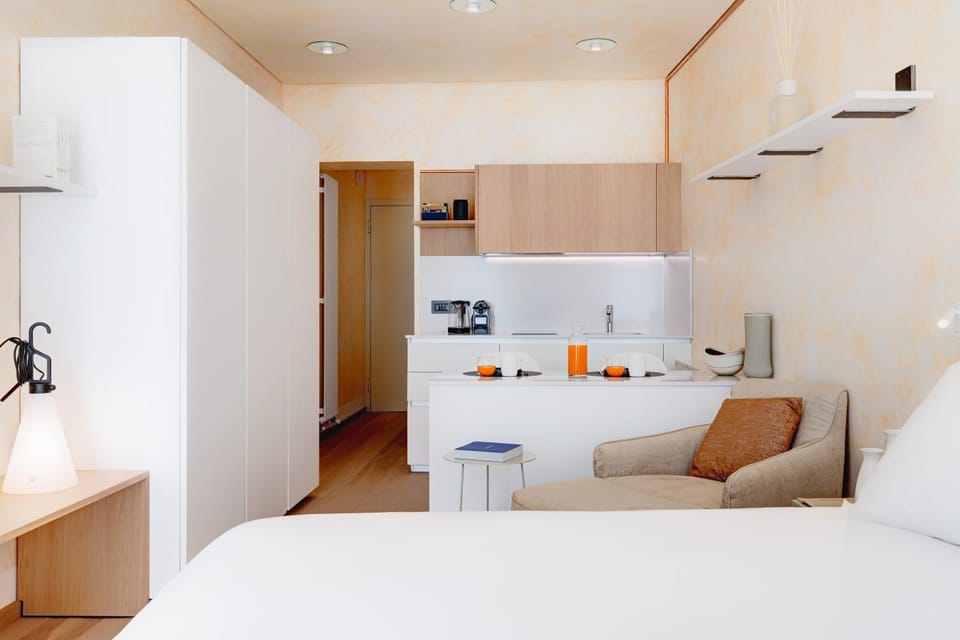 Kitchen or kitchenette