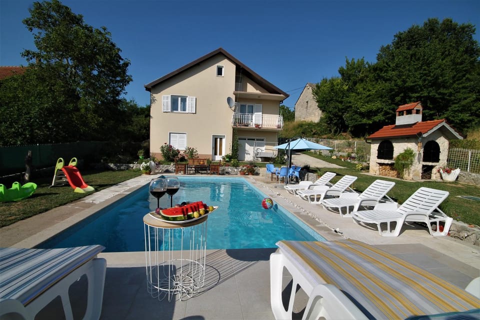 Sunshine Holiday Home House in Split-Dalmatia County