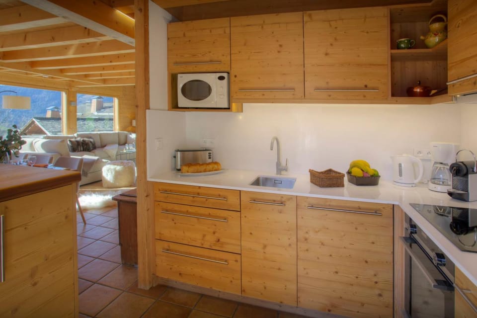 Kitchen or kitchenette, Living room, minibar, pet friendly, stove