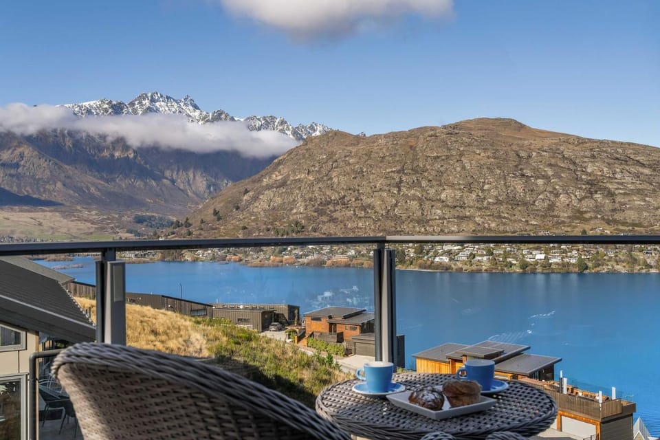 Bluewater Views House in Queenstown