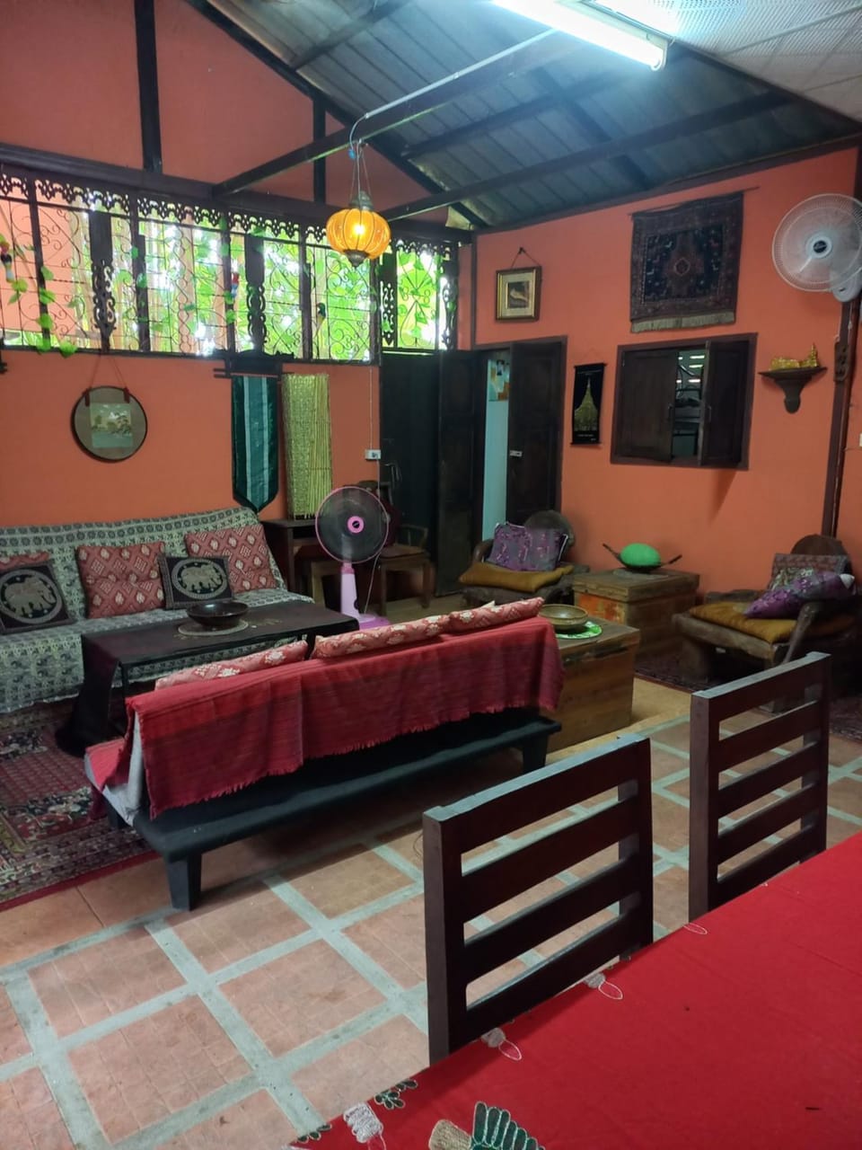 Living room, Seating area