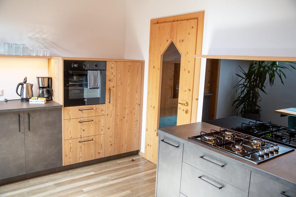 Kitchen or kitchenette, Living room