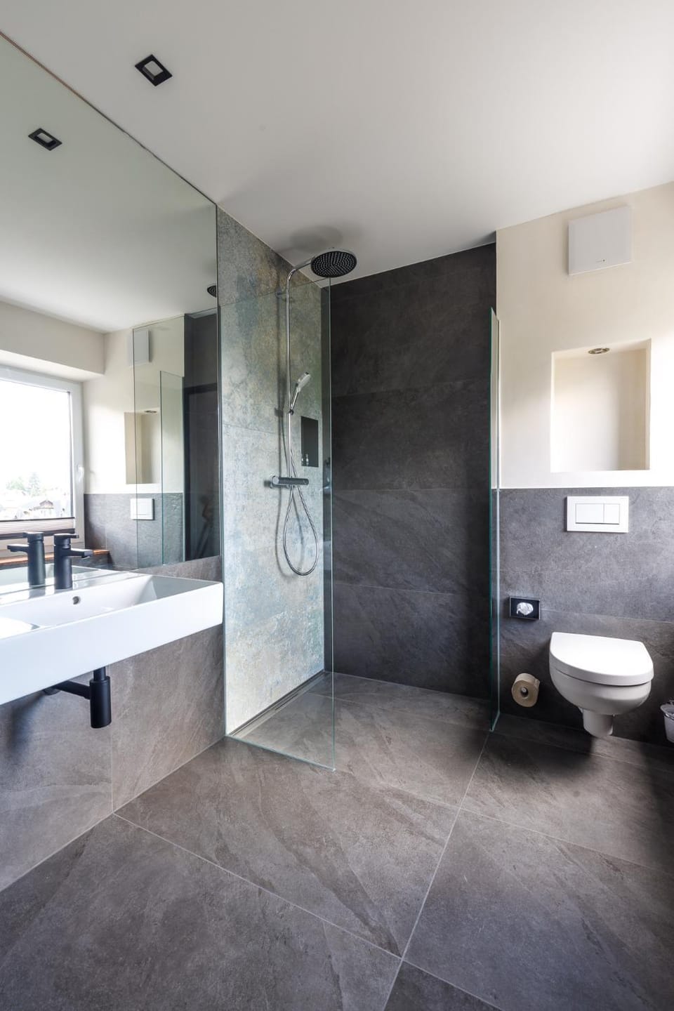 Shower, Toilet, Bathroom
