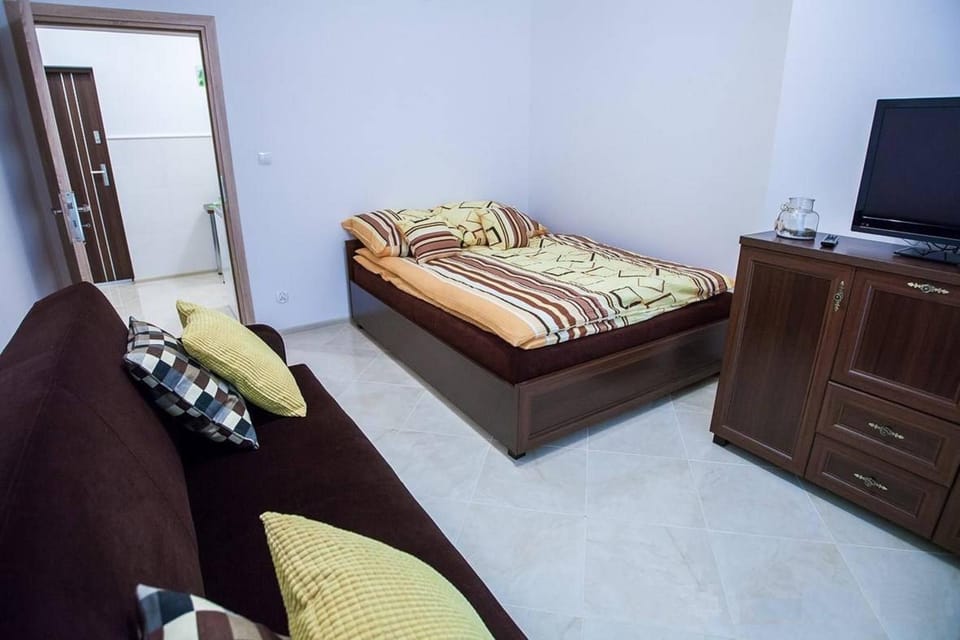 Seating area, Bedroom