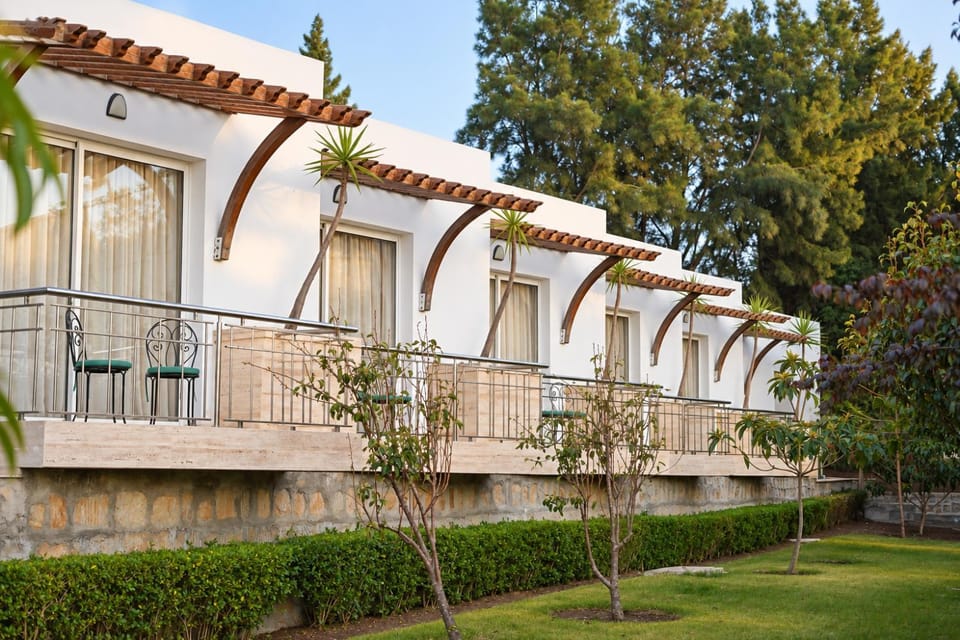 Property building, View (from property/room), Balcony/Terrace, Garden view