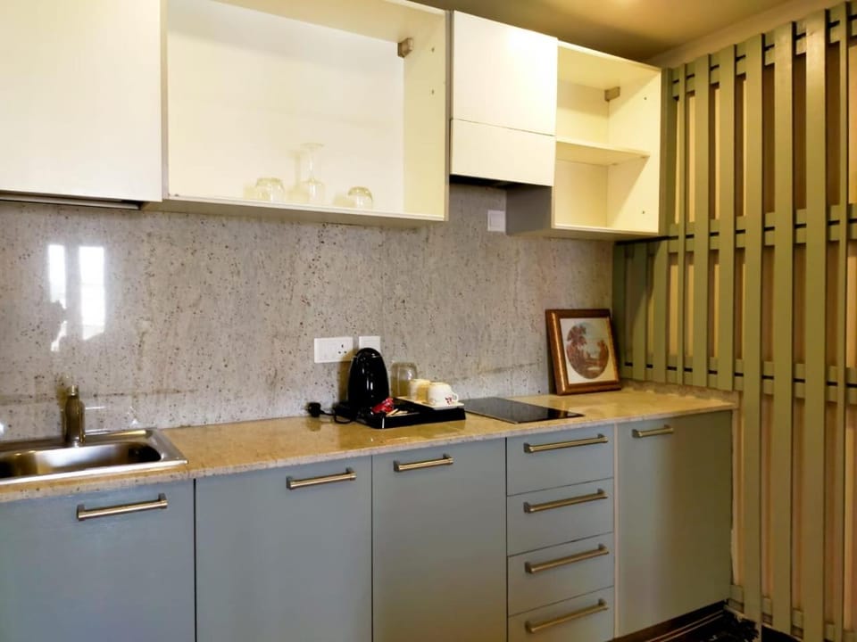 Coffee/tea facilities, Kitchen or kitchenette