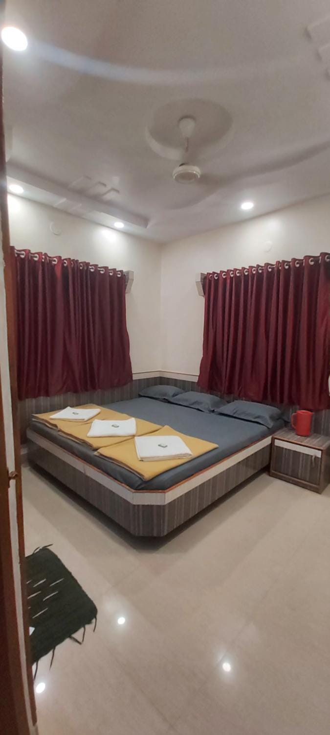 Sai Raghunandan Guest House Bed and Breakfast in Maharashtra