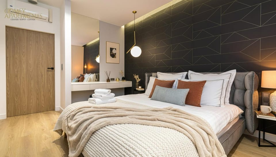 Bed, Photo of the whole room, Bedroom, towels, air conditioner