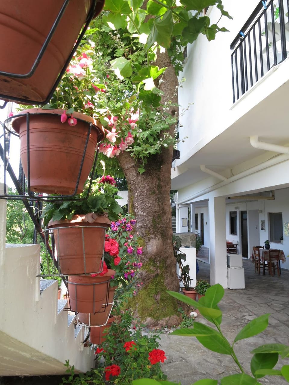 Property building, Internal: Not applicable to any particular room