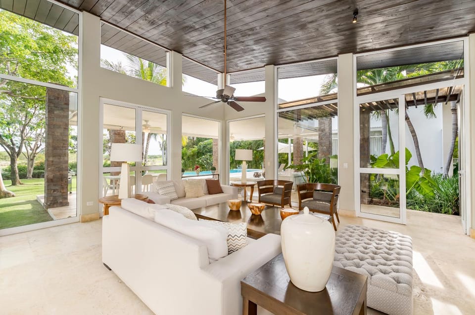 Patio, Living room, Lounge or bar, Seating area