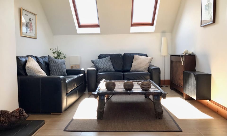 Communal lounge/ TV room, Living room