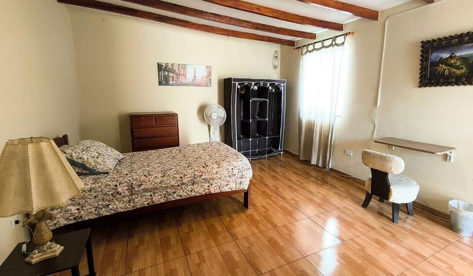 ENHEBRA HOUSE Bed and Breakfast in Lince