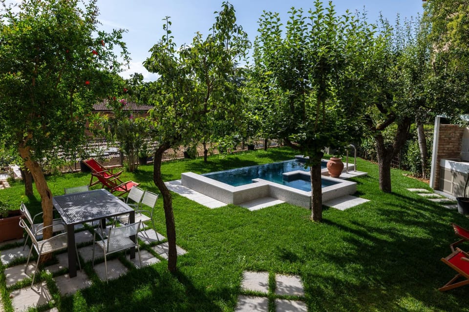 Garden view, Pool view