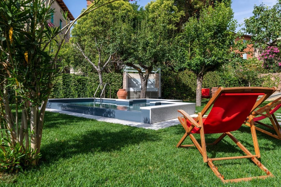 Garden, Swimming pool