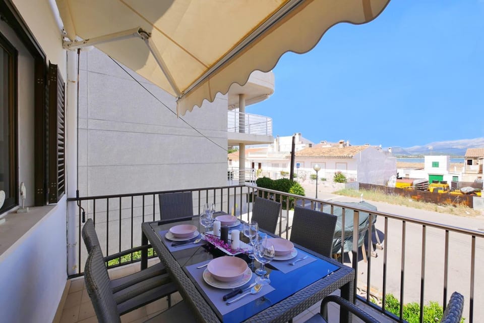 Property building, Patio, Day, Natural landscape, View (from property/room), Balcony/Terrace, Living room, Food and drinks, Seating area, Dining area, Food