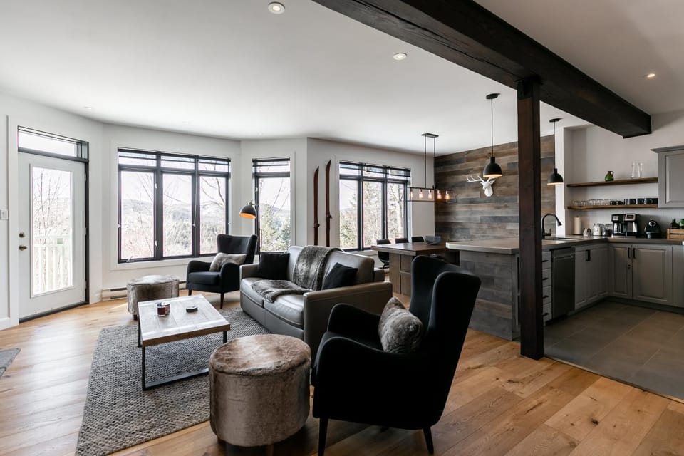 Kitchen or kitchenette, Living room, Dining area