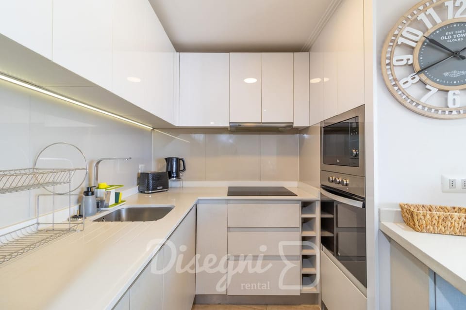 Kitchen or kitchenette, kitchen