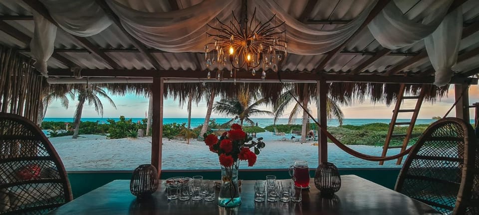 View (from property/room), Balcony/Terrace, Living room, Seating area
