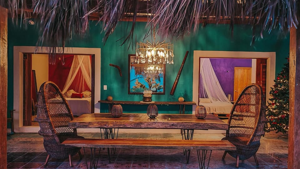Seating area, Dining area