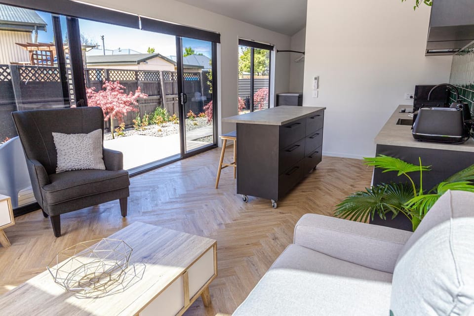 Magic On Maryburn - The Green Room Apartment in Twizel