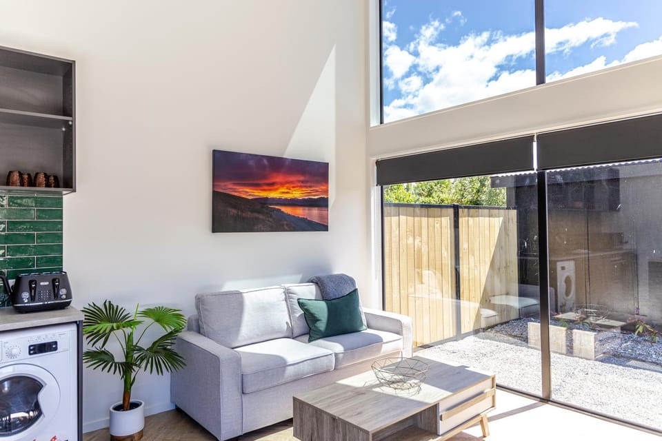 Magic On Maryburn - The Green Room Apartment in Twizel