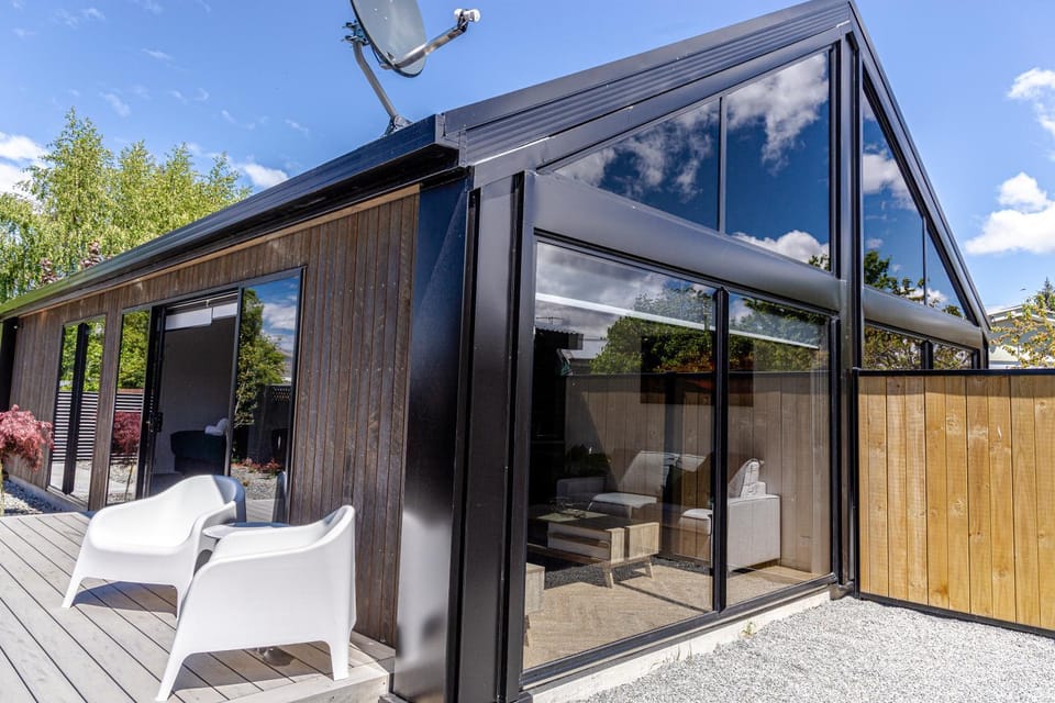 Magic On Maryburn - The Green Room Apartment in Twizel