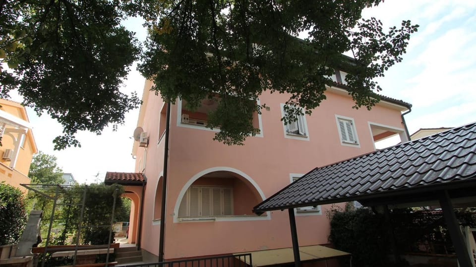Apartment Rolih Apartment in Primorje-Gorski Kotar County