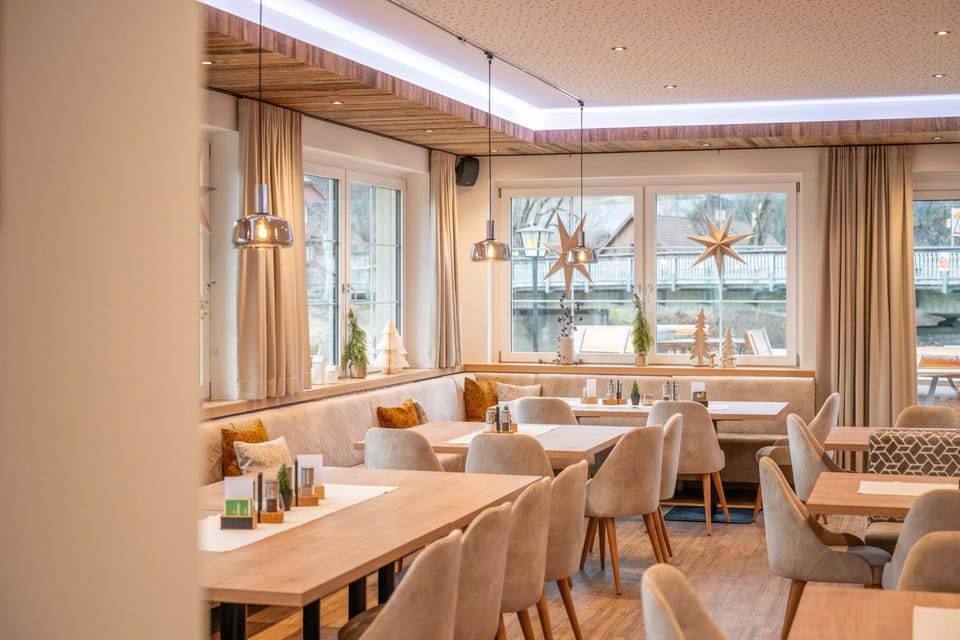 Restaurant/places to eat