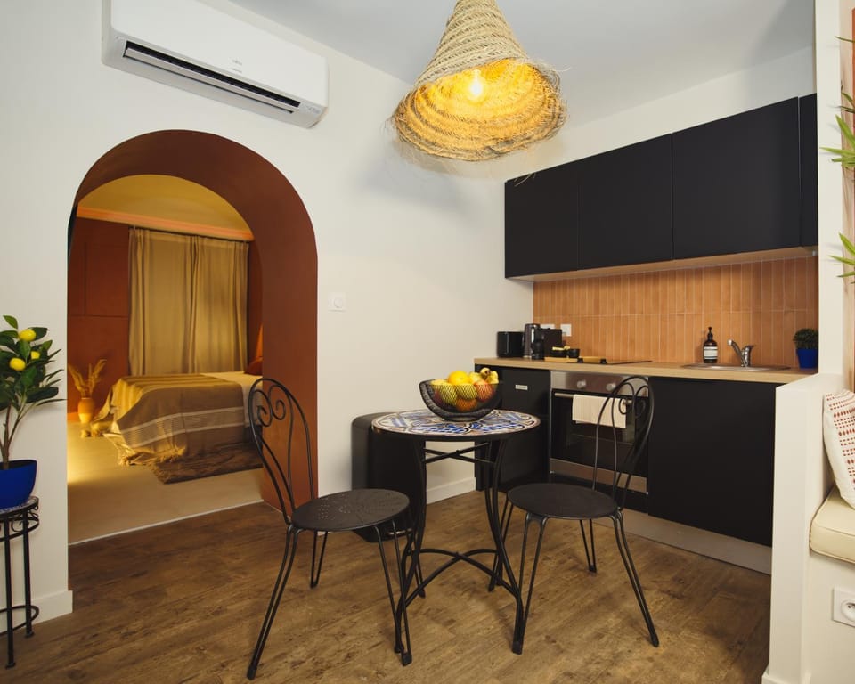 Suite Luxueuse Jacuzzi Hammam Marrakech by Noma Apartment in Saint-Étienne