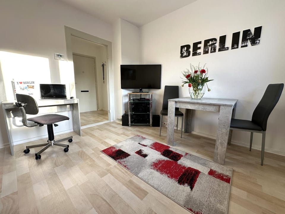 TV and multimedia, Living room, Photo of the whole room, Seating area