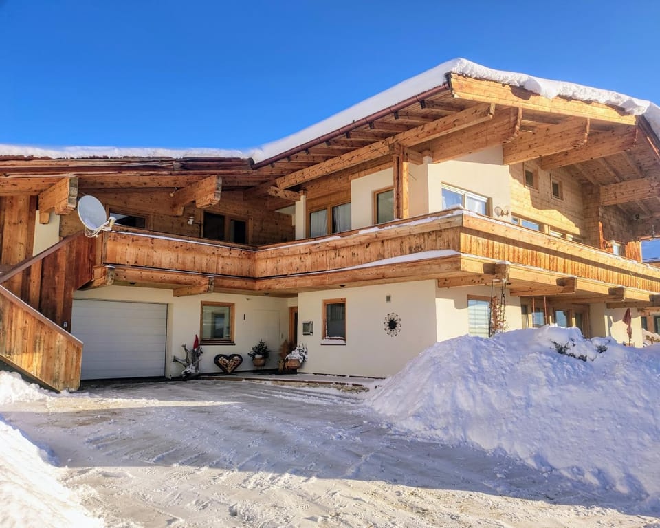 Haus Jessica incl National Park Sommercard Apartment in Salzburgerland
