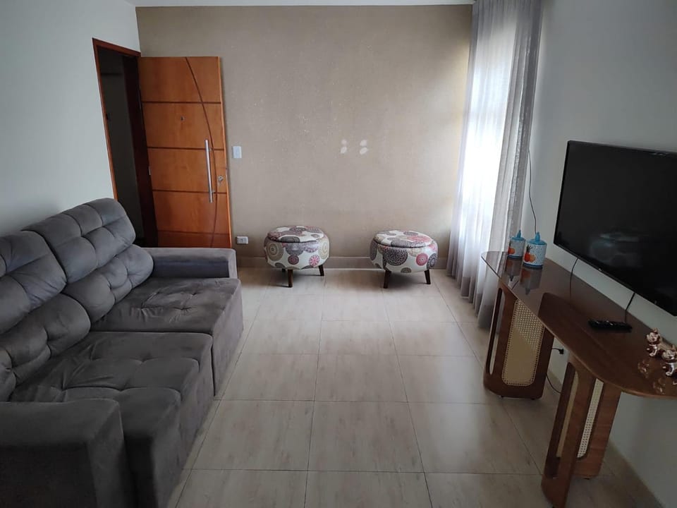 Communal lounge/ TV room, TV and multimedia, Living room, Decorative detail, Seating area, Evening entertainment
