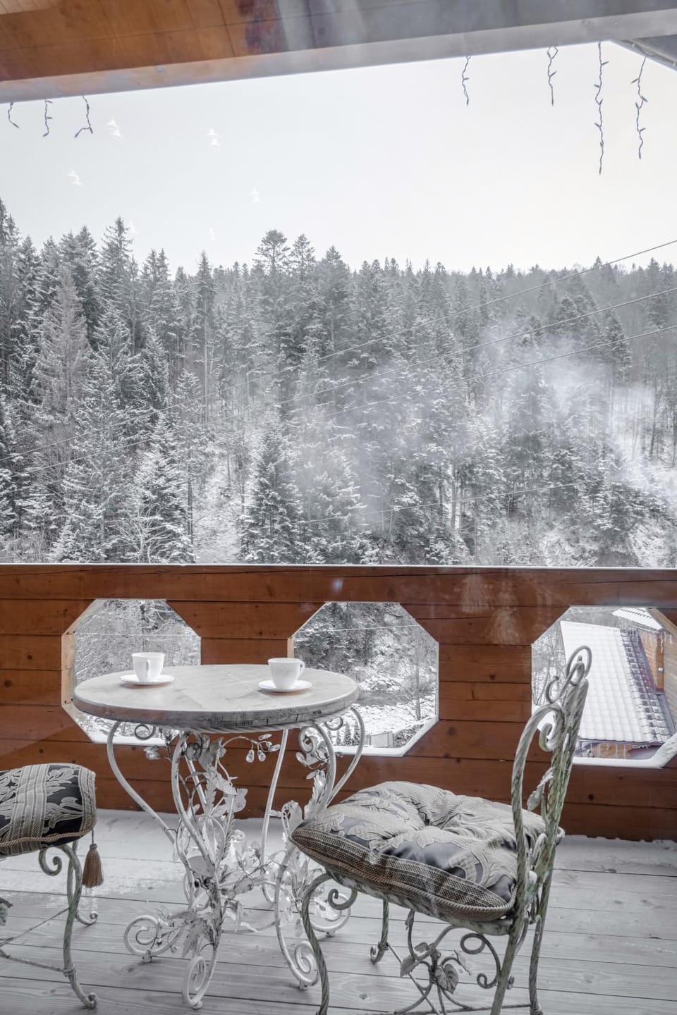 Balcony/Terrace, Mountain view