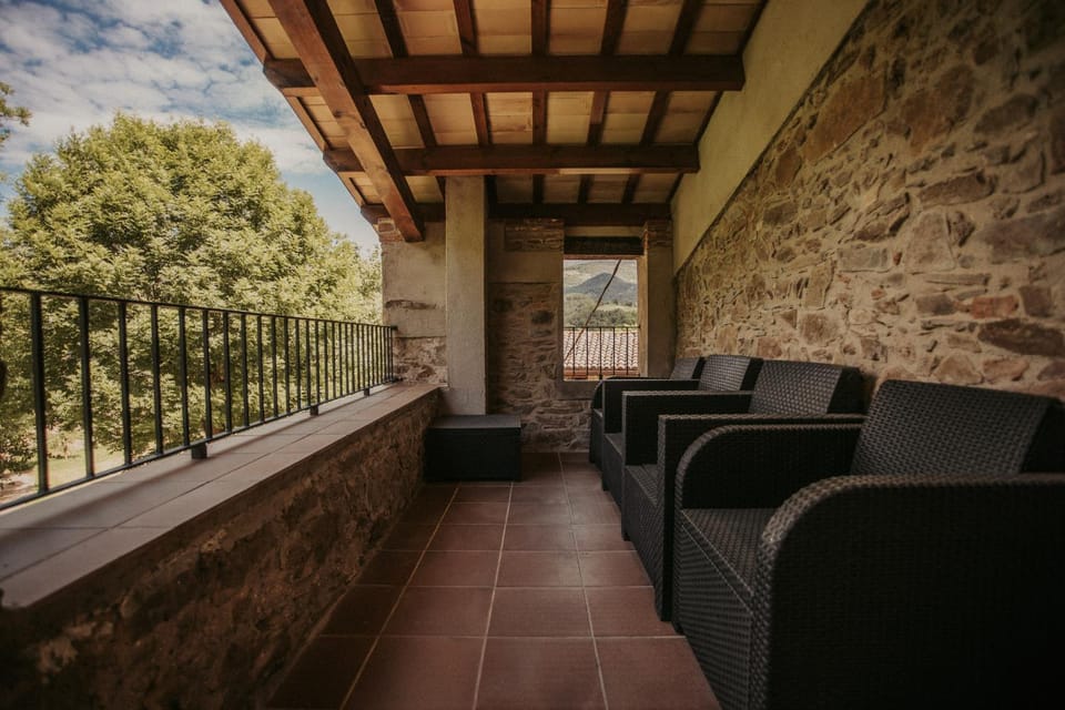 Can Roca Rural House in Ripollès