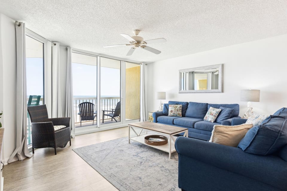 214 COV - Go Fly a Kite - Oceanfront Condo - 2 Pools House in Folly Beach
