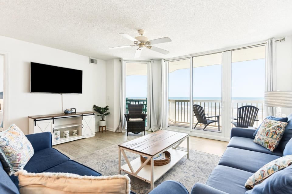 214 COV - Go Fly a Kite - Oceanfront Condo - 2 Pools House in Folly Beach