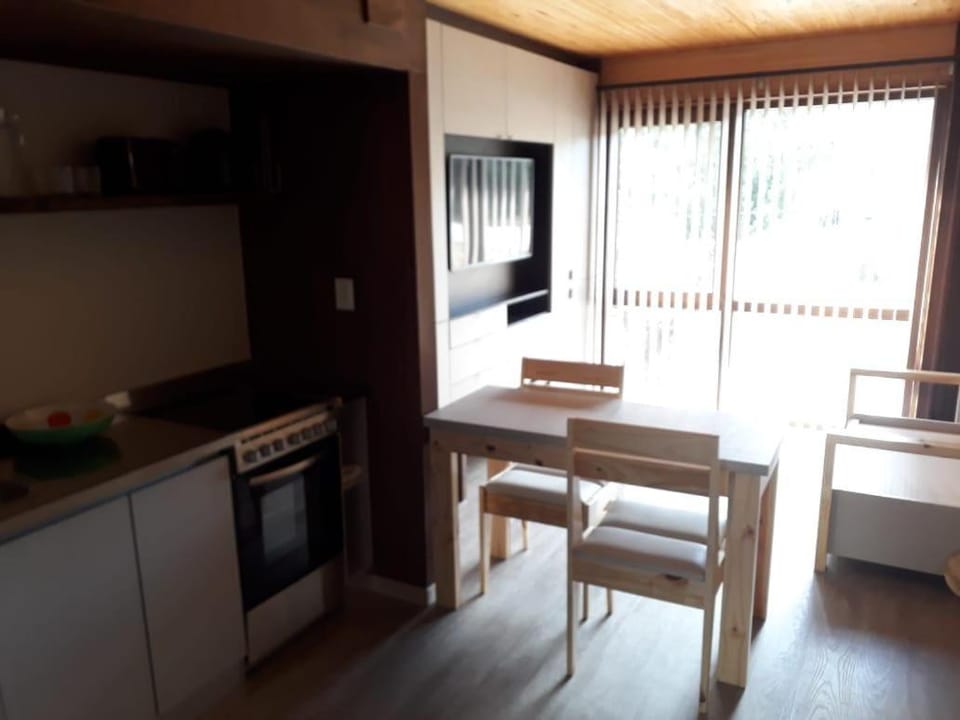 TV and multimedia, Kitchen or kitchenette, Living room, Dining area