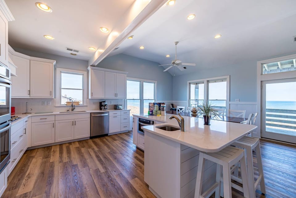 All is Well by the Sea - Oceanfront, Pool, Hot Tub, Rec Room, EV Charger, Walk to Nags Head Pier House in Nags Head
