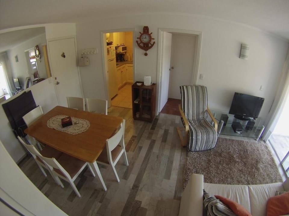 Communal lounge/ TV room, TV and multimedia, Living room, Seating area, Dining area