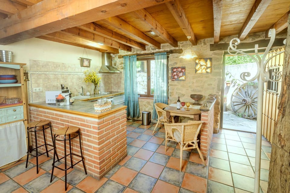 Kitchen or kitchenette, Dining area, kitchen, kitchen