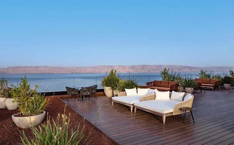 Balcony/Terrace, Lake view