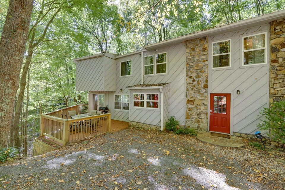 Cobbly Nob Golf Retreat: Hot Tub, Arcade Game Room House in Pittman Center